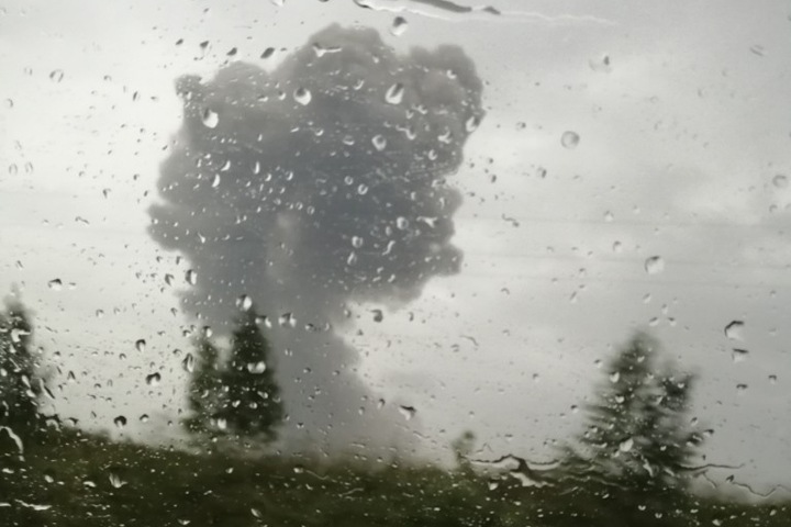 Жителей снова эвакуируют под Ачинском после взрывов на военном складе. Есть раненые Жителей снова эвакуируют под Ачинском после взрывов на военном складе. Есть раненые