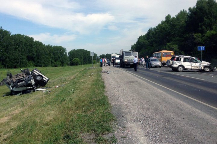 СК возбудил дело после ДТП с 13 пострадавшими в Новосибирской области