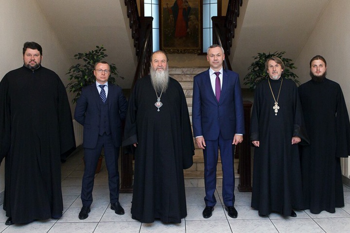 Митрополит подарил врио новосибирского губернатора икону Митрополит подарил врио новосибирского губернатора икону