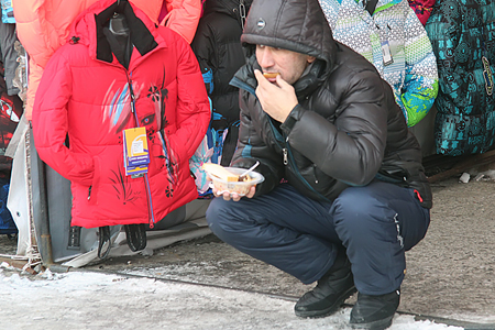 Мэрия Новосибирска продлила работу Гусинобродской барахолки до 2015 года Мэрия Новосибирска продлила работу Гусинобродской барахолки до 2015 года