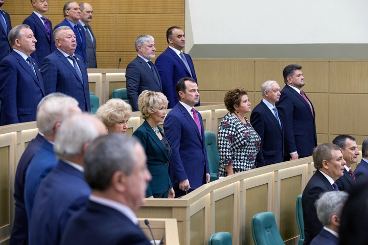 Только один сибирский сенатор выступил против признания россиян «иностранными агентами»