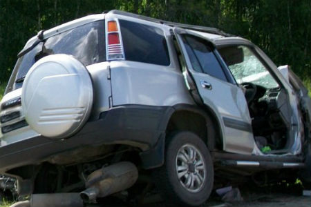 Полицейский погиб в ДТП под Новосибирском, еще двое пострадали