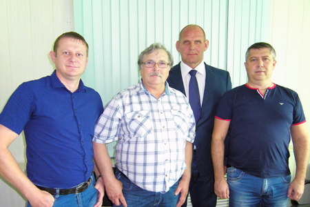 Карелин поблагодарил «Ростелеком» за видеомост из Багана в Москву для ВЭФ