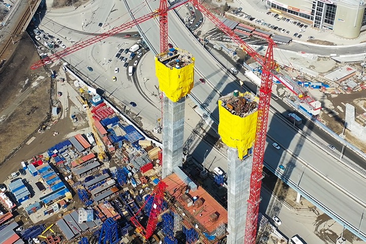 Власти назвали стройку платного моста причиной пыли в Новосибирске