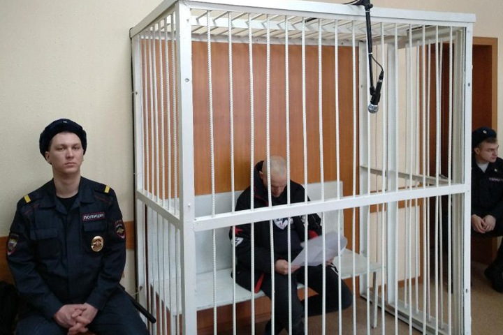 Суд выслушал переговоры мэра Бердска с задержанным начальником полиции Суд выслушал переговоры мэра Бердска с задержанным начальником полиции