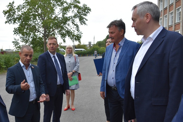 «О, этот на бандита смахивает»: единороссы попытались оправдать отмену выборов мэра Новосибирска «О, этот на бандита смахивает»: единороссы попытались оправдать отмену выборов мэра Новосибирска