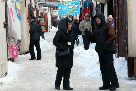 Новосибирские власти не будут перевозить контейнеры Гусинобродской барахолки в пригород