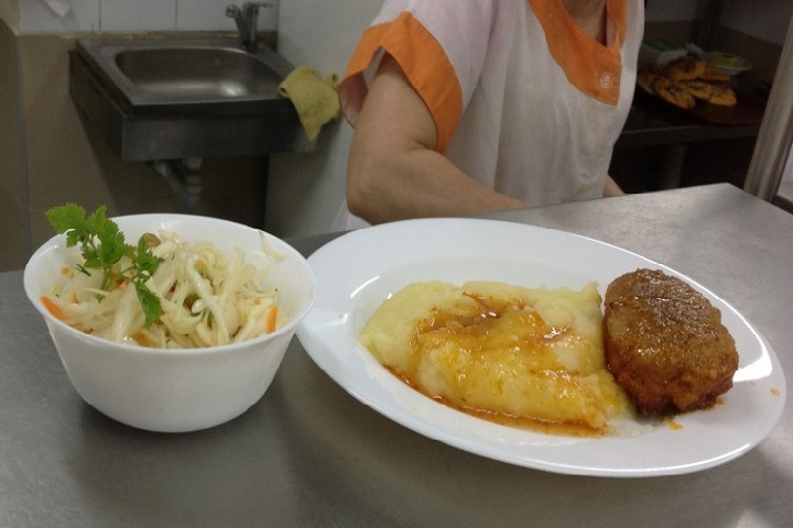 Новосибирское правительство нашло деньги на обеды для обучающихся на дому школьников с инвалидностью Новосибирское правительство нашло деньги на обеды для обучающихся на дому школьников с инвалидностью