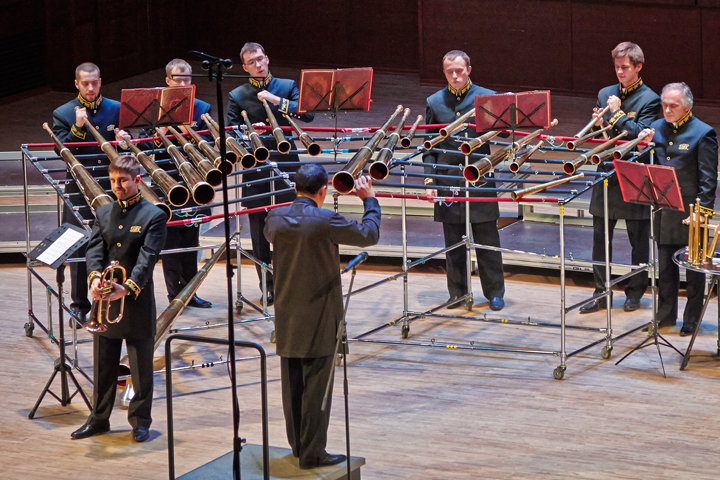 «Сейчас мы будем причинять пользу»: уникальный роговой оркестр на «Классике» «Сейчас мы будем причинять пользу»: уникальный роговой оркестр на «Классике»