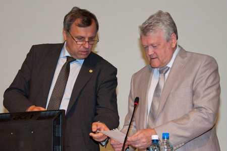 Сибирские ученые примут помощь Бога и «Народного фронта» в борьбе с реформой РАН