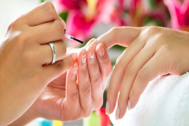 Маникюр - важная составляющая ухоженных рук Маникюр - важная составляющая ухоженных рук
