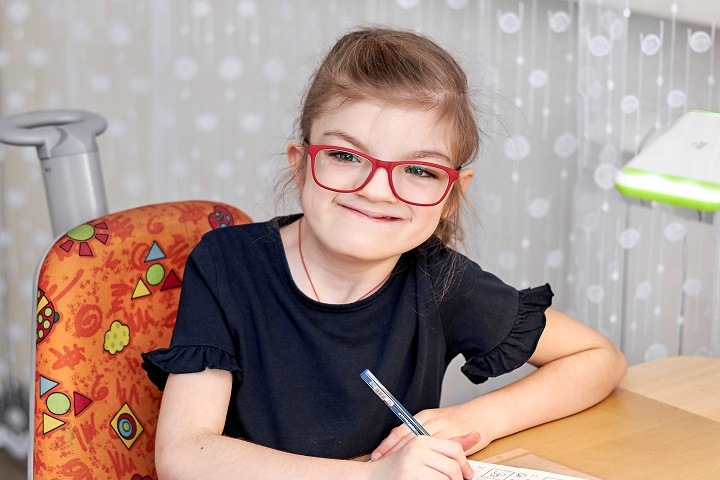 Восьмилетней девочке с прогрессирующим сколиозом из Новосибирска нужны дорогие операции Восьмилетней девочке с прогрессирующим сколиозом из Новосибирска нужны дорогие операции