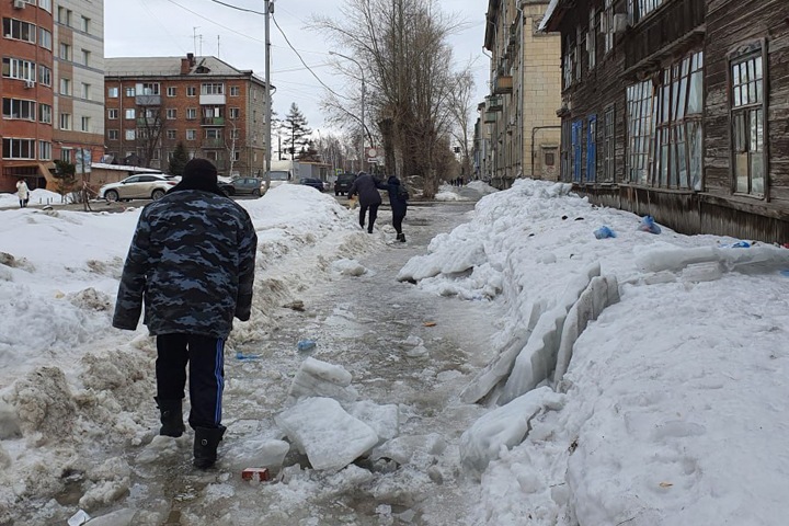 Дорожники «потеряли» отчеты о противогололедной смеси в Новосибирске под предлогом «недружественных стран» и «DoS-атаки»