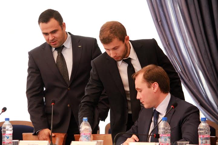 Новосибирский горсовет поделил посты без оглядки на независимых Новосибирский горсовет поделил посты без оглядки на независимых