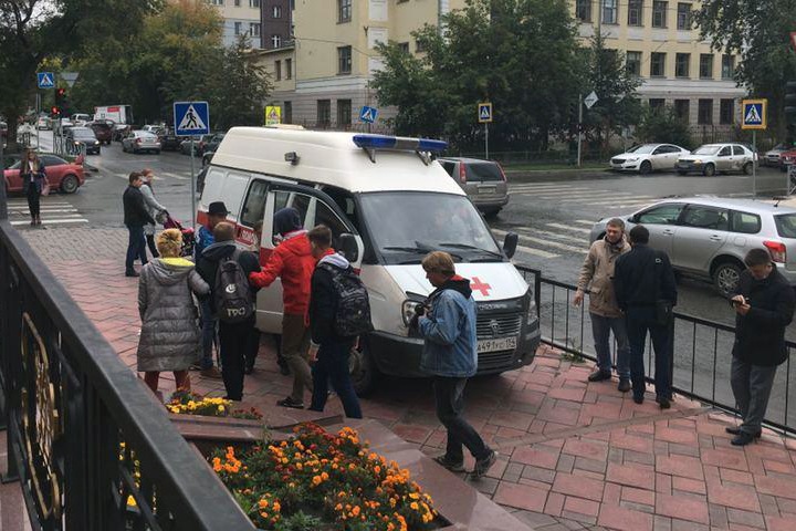 Двоим стало плохо после нападения на штаб коалиции «Новосибирск 2020»