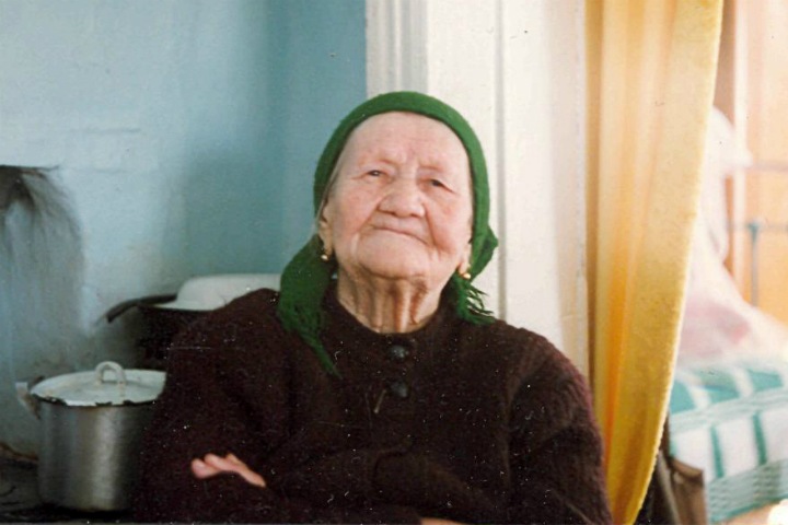 Филологи составили словарь сибирской крестьянки. В нем есть слова «снюхаться» и «табуниться»