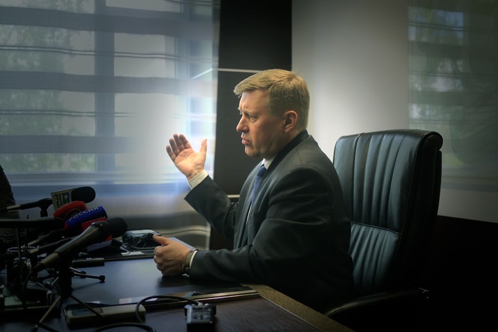 Локоть не пошел на выборы губернатора из-за «конкретных реалий» Локоть не пошел на выборы губернатора из-за «конкретных реалий»