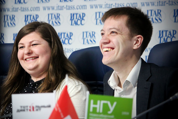 Тотальный диктант-2015 написали более 100 тыс. человек по всему миру Тотальный диктант-2015 написали более 100 тыс. человек по всему миру