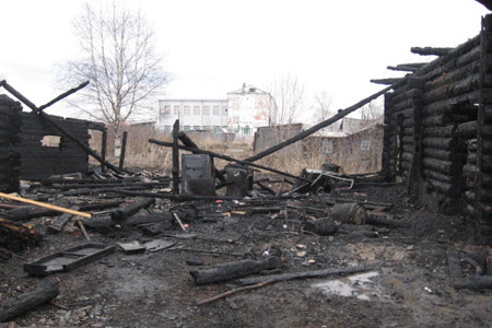 Красноярец поджег дом многодетной семьи, пострадали шесть человек