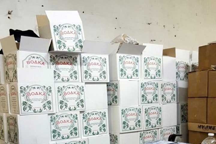 Объем изъятого в Сибири некачественного алкоголя вырос вдвое