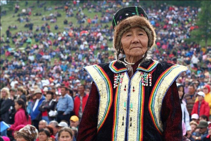 Коренные алтайцы предложили голосовать за любую партию, кроме «Единой России»