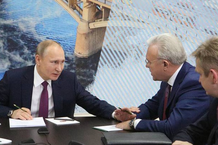 Дерипаска предложил сократить чиновников и силовиков вдвое. Красноярский губернатор «готов сокращаться» Дерипаска предложил сократить чиновников и силовиков вдвое. Красноярский губернатор «готов сокращаться»