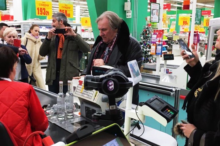 Зарегистрированный в Новосибирске Депардье: «Российский народ не несет ответственности за эксцессы своих лидеров» Зарегистрированный в Новосибирске Депардье: «Российский народ не несет ответственности за эксцессы своих лидеров»