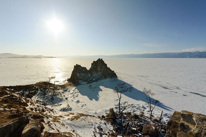 Медведев разрешил использовать Байкал при уровне воды ниже минимального Медведев разрешил использовать Байкал при уровне воды ниже минимального