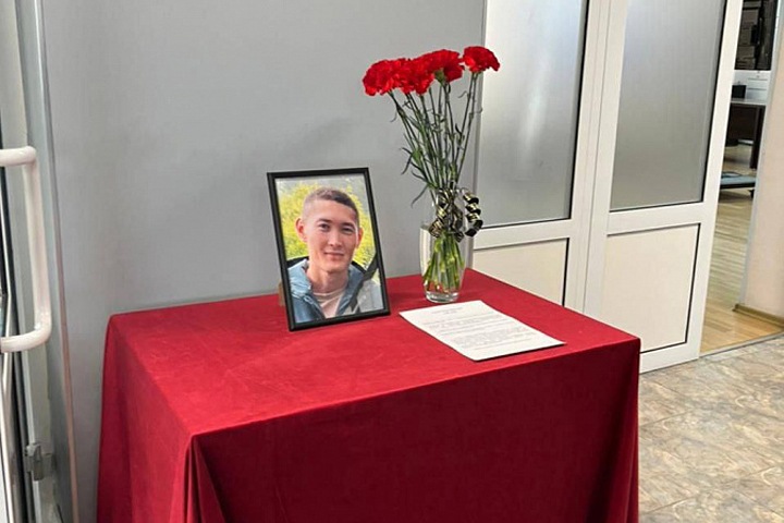 Сотрудник Росказначейства из Бурятии и экс-юрист Народного Хурала погибли в «спецоперации» Сотрудник Росказначейства из Бурятии и экс-юрист Народного Хурала погибли в «спецоперации»