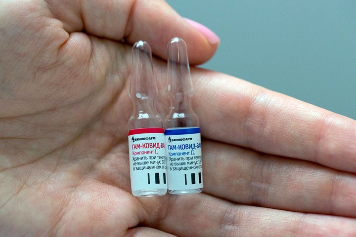 Вызвавшую сомнения экспертов вакцину от коронавируса привезли в Новосибирск Вызвавшую сомнения экспертов вакцину от коронавируса привезли в Новосибирск