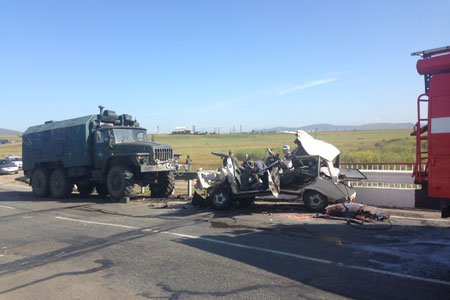 Военный грузовик наехал на «Жигули» в Забайкалье, трое взрослых и двое детей погибли на месте Военный грузовик наехал на «Жигули» в Забайкалье, трое взрослых и двое детей погибли на месте