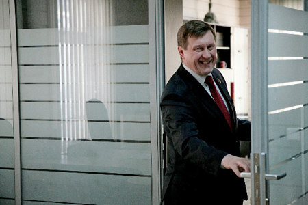 Локоть: «Кадровые вопросы» из-за проданных квартир с руководством Кремля не обсуждались Локоть: «Кадровые вопросы» из-за проданных квартир с руководством Кремля не обсуждались