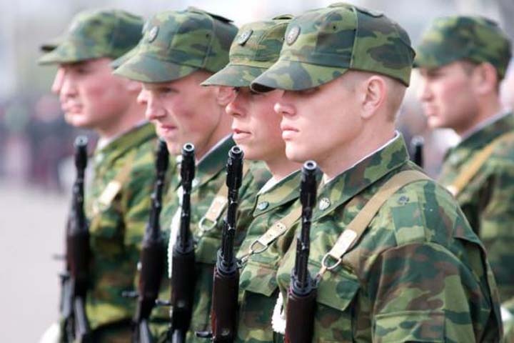 Подозреваемый в неуставных отношениях в Забайкальской части, где произошел расстрел солдат, признал вину Подозреваемый в неуставных отношениях в Забайкальской части, где произошел расстрел солдат, признал вину