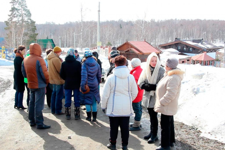 «Нас пустили в расход, чтобы здесь хорошо строили»: жители Ложка в кольце коммерческого жилья