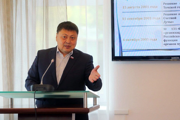 Спикер гордумы Томска выступил против повышения тарифов ЖКХ и сравнил политику федеральных властей с «Чиполлино»