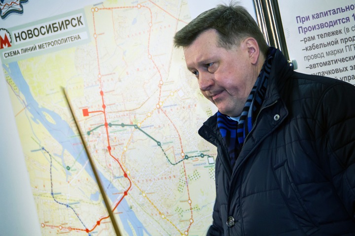 Локоть объяснит выход из губернаторской кампании с Травниковым Локоть объяснит выход из губернаторской кампании с Травниковым