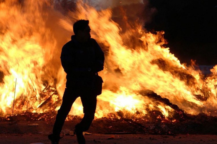 Житель Бурятии рассказал, как убил двух женщин и сжег мужчину из-за отказа дать опохмелиться Житель Бурятии рассказал, как убил двух женщин и сжег мужчину из-за отказа дать опохмелиться