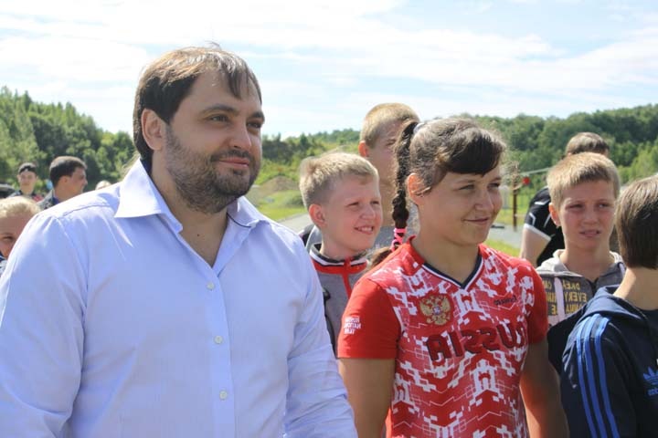 Главная награда: новосибирский меценат Дмитрий Башмаков о детском спорте, воспитании молодежи и благотворительности Главная награда: новосибирский меценат Дмитрий Башмаков о детском спорте, воспитании молодежи и благотворительности