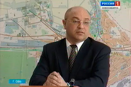 Бывшего мэра Оби оштрафовали на 100 рублей за срыв видеосвязи с Городецким