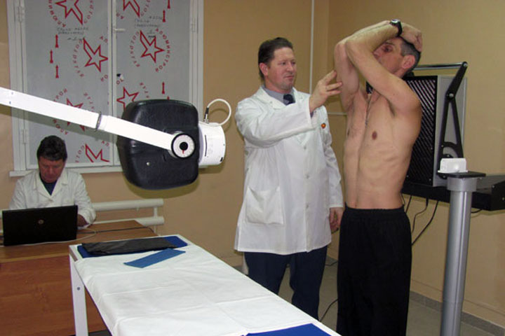 Красноярские врачи пожаловались на требование главврача ГУФСИН скрывать причины смерти Красноярские врачи пожаловались на требование главврача ГУФСИН скрывать причины смерти