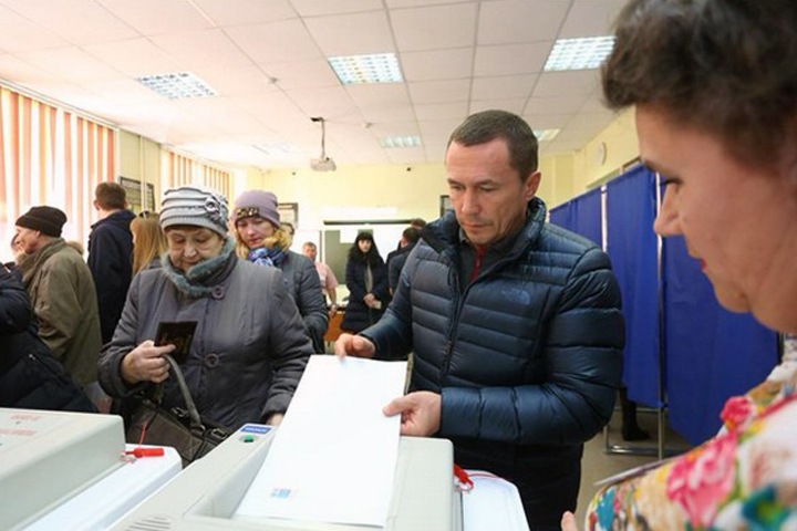 Вице-губернатора Бердникова сняли с поста главы иркутской «ЕР» Вице-губернатора Бердникова сняли с поста главы иркутской «ЕР»