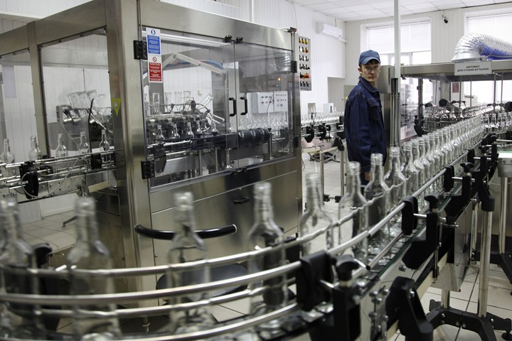 Названы претенденты на покупку «Шушенской марки»: РАТМ и фирма Матханова Названы претенденты на покупку «Шушенской марки»: РАТМ и фирма Матханова