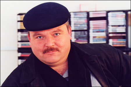 Москвичи заставили омичку заплатить за торговлю дисками с песнями Михаила Круга 100 тыс. рублей