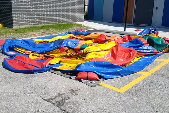 Семьям пострадавших на батуте в Барнауле детей предложили 2 млн Семьям пострадавших на батуте в Барнауле детей предложили 2 млн