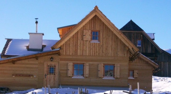 Клееный брус при строительстве коттеджей