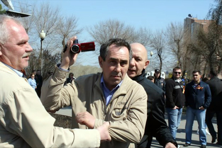 «Они просто кричали „Надоел“»: свидетелей задержания кемеровских активистов уличили во лжи в суде «Они просто кричали „Надоел“»: свидетелей задержания кемеровских активистов уличили во лжи в суде