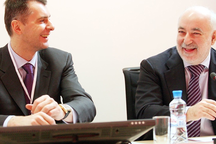 Прохоров продает Вексельбергу 7% акций «Русала» Прохоров продает Вексельбергу 7% акций «Русала»