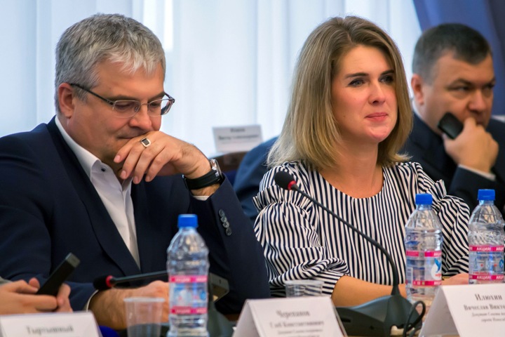 Новосибирские депутаты написали обращение к Путину о бездействии приставов