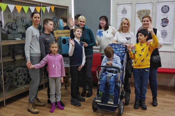 Мультфильмы детям с аутизмом бесплатно показали в Новосибирске