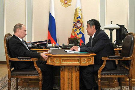 Аман Тулеев вылетел в Москву на Госсовет к Путину 